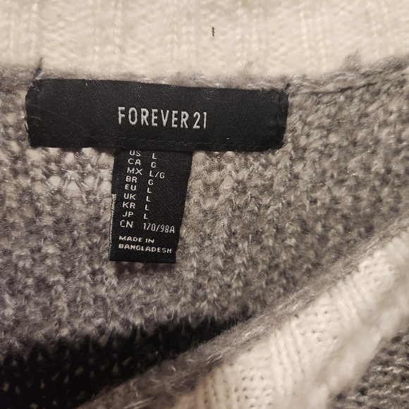 Sweaters , lightweight and dressy - Picture 7 of 12